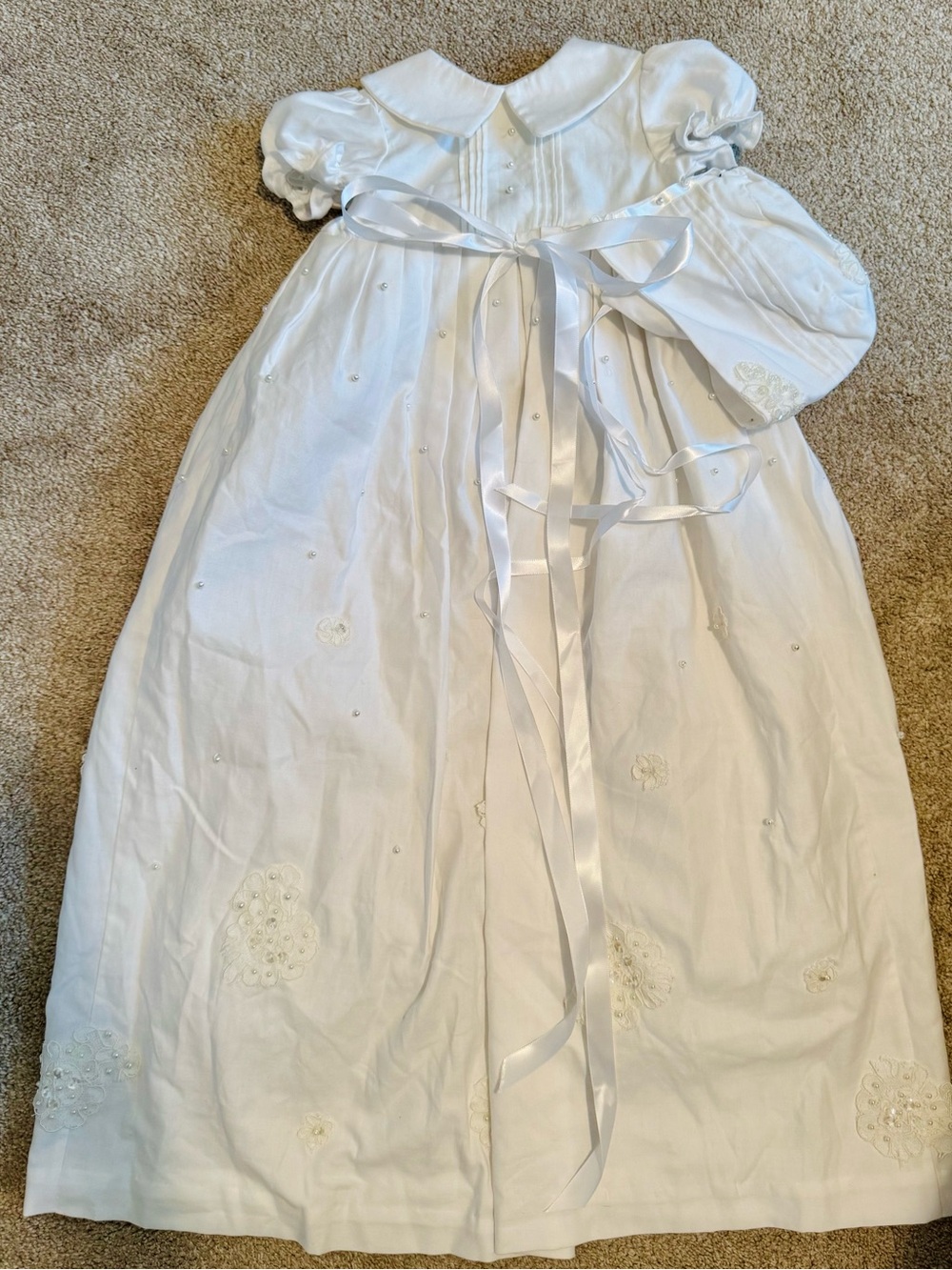Girls White Embroidered Baby Christening Gown with Bonnet size 3-6 months